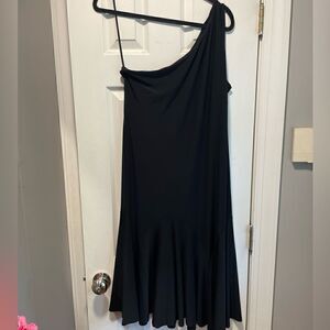 One Shoulder Black Dress 